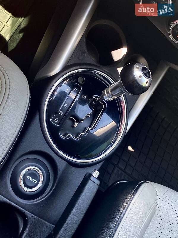Внедорожник / Кроссовер Mitsubishi Outlander 2013 в Днепре