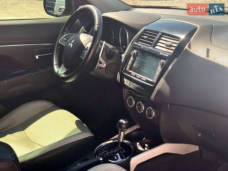 Внедорожник / Кроссовер Mitsubishi Outlander 2013 в Днепре
