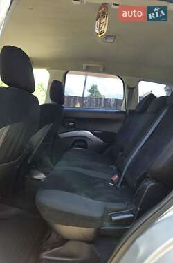 Внедорожник / Кроссовер Mitsubishi Outlander 2008 в 