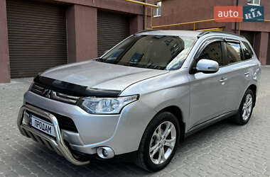 Внедорожник / Кроссовер Mitsubishi Outlander 2013 в Виннице