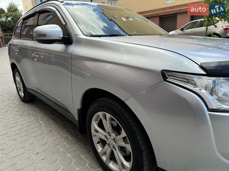 Внедорожник / Кроссовер Mitsubishi Outlander 2013 в Виннице