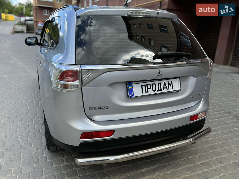 Внедорожник / Кроссовер Mitsubishi Outlander 2013 в Виннице
