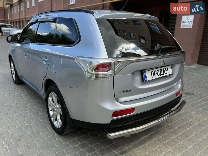 Внедорожник / Кроссовер Mitsubishi Outlander 2013 в Виннице