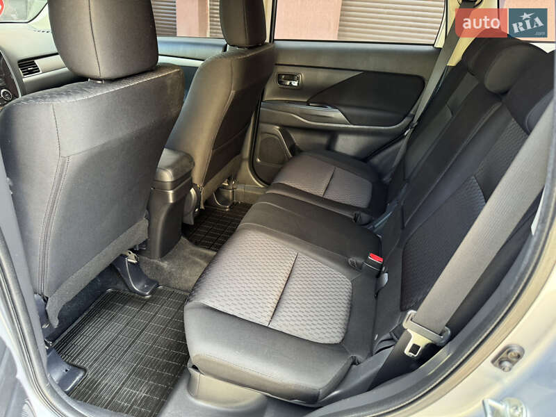 Внедорожник / Кроссовер Mitsubishi Outlander 2013 в Виннице