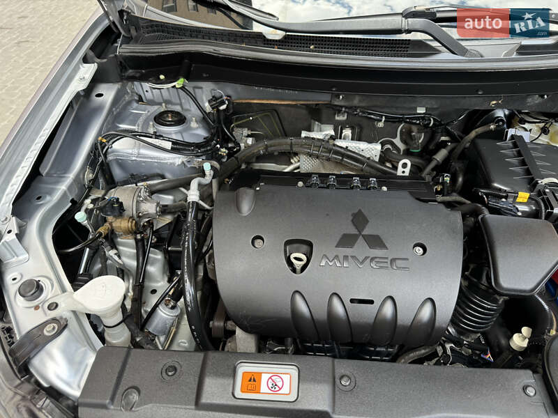 Внедорожник / Кроссовер Mitsubishi Outlander 2013 в Виннице