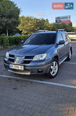 Внедорожник / Кроссовер Mitsubishi Outlander 2005 в Житомире