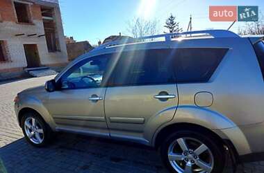Внедорожник / Кроссовер Mitsubishi Outlander 2008 в 