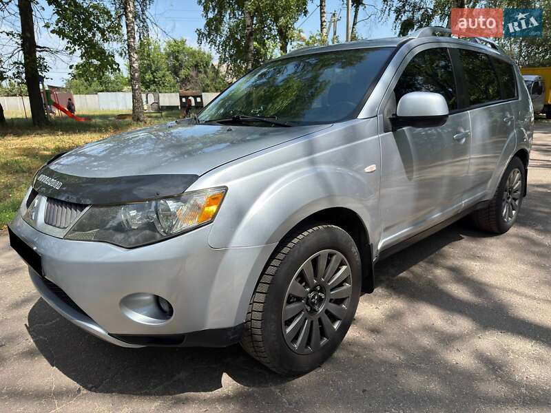 Внедорожник / Кроссовер Mitsubishi Outlander 2008 в Ахтырке