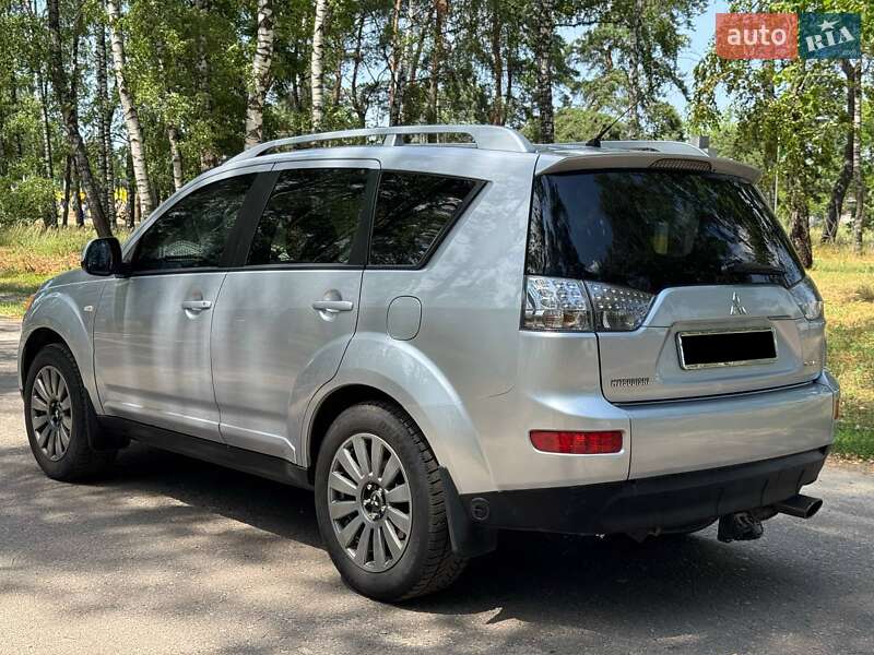 Внедорожник / Кроссовер Mitsubishi Outlander 2008 в Ахтырке