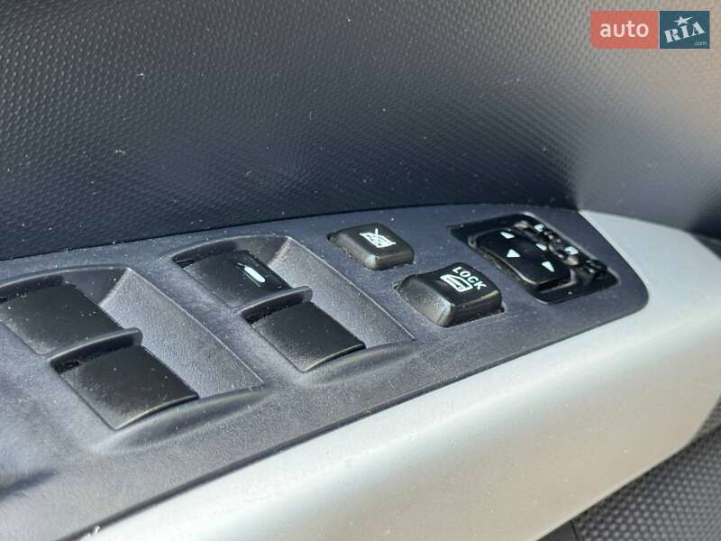 Внедорожник / Кроссовер Mitsubishi Outlander 2008 в Ахтырке