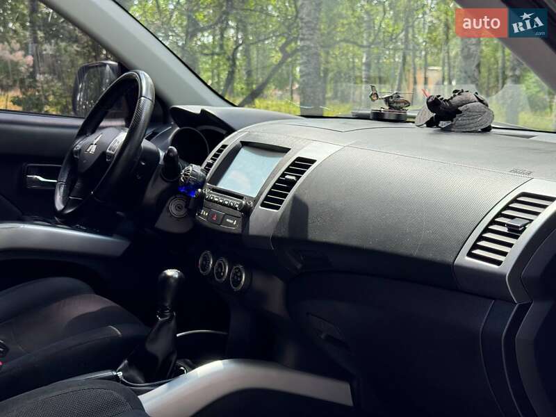Внедорожник / Кроссовер Mitsubishi Outlander 2008 в Ахтырке