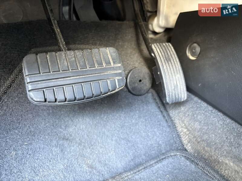 Внедорожник / Кроссовер Mitsubishi Outlander 2009 в Славянске