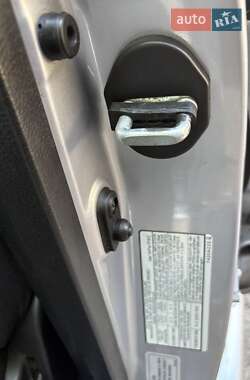 Внедорожник / Кроссовер Mitsubishi Outlander 2009 в 