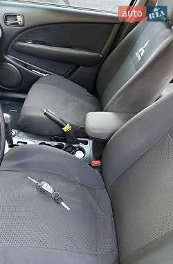 Внедорожник / Кроссовер Mitsubishi Outlander 2009 в 