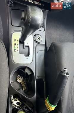 Внедорожник / Кроссовер Mitsubishi Outlander 2009 в 
