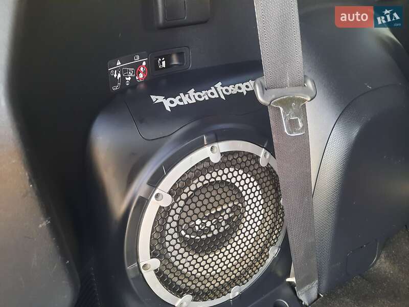Внедорожник / Кроссовер Mitsubishi Outlander 2012 в Стрые