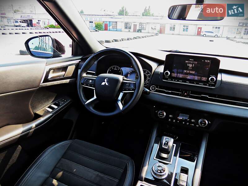 Позашляховик / Кросовер Mitsubishi Outlander 2022 в Черкасах фото 21 Позашляховик / Кросовер Mitsubishi Outlander 2022 в Черкасах