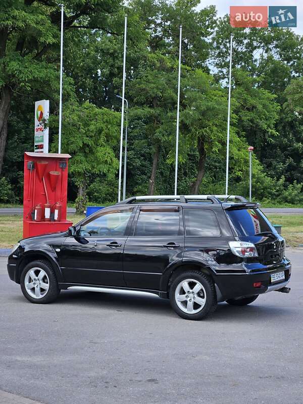 Внедорожник / Кроссовер Mitsubishi Outlander 2007 в Конопнице