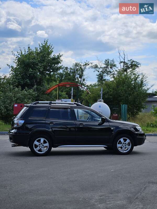 Внедорожник / Кроссовер Mitsubishi Outlander 2007 в Конопнице