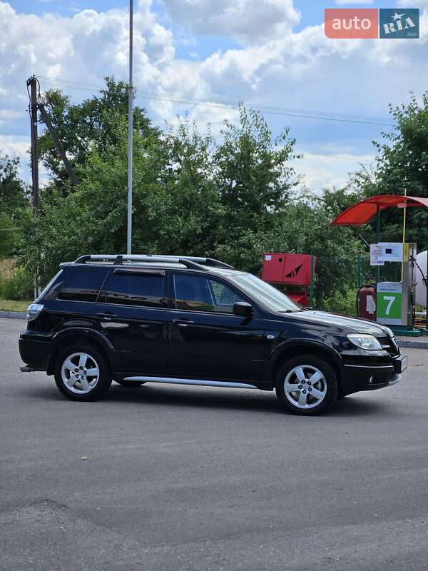 Внедорожник / Кроссовер Mitsubishi Outlander 2007 в Конопнице