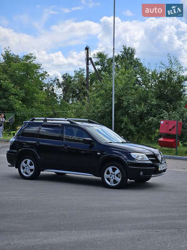 Внедорожник / Кроссовер Mitsubishi Outlander 2007 в Конопнице
