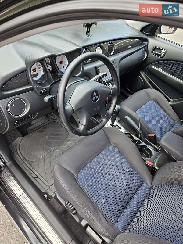 Внедорожник / Кроссовер Mitsubishi Outlander 2007 в Конопнице