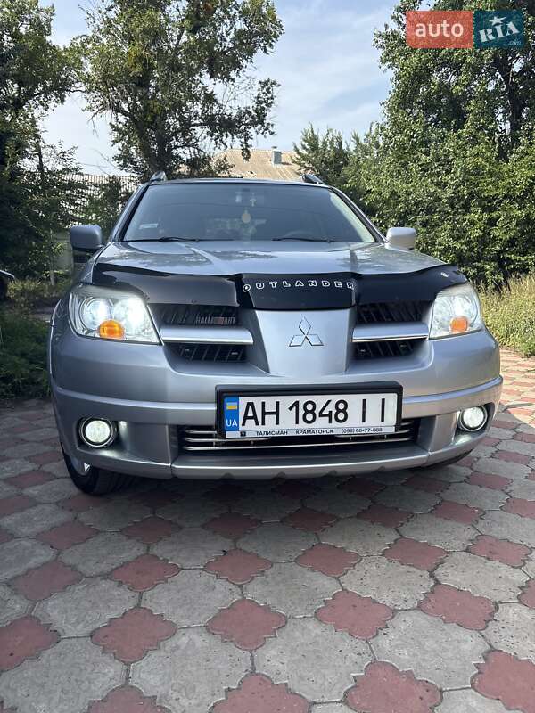 Внедорожник / Кроссовер Mitsubishi Outlander 2009 в Славянске