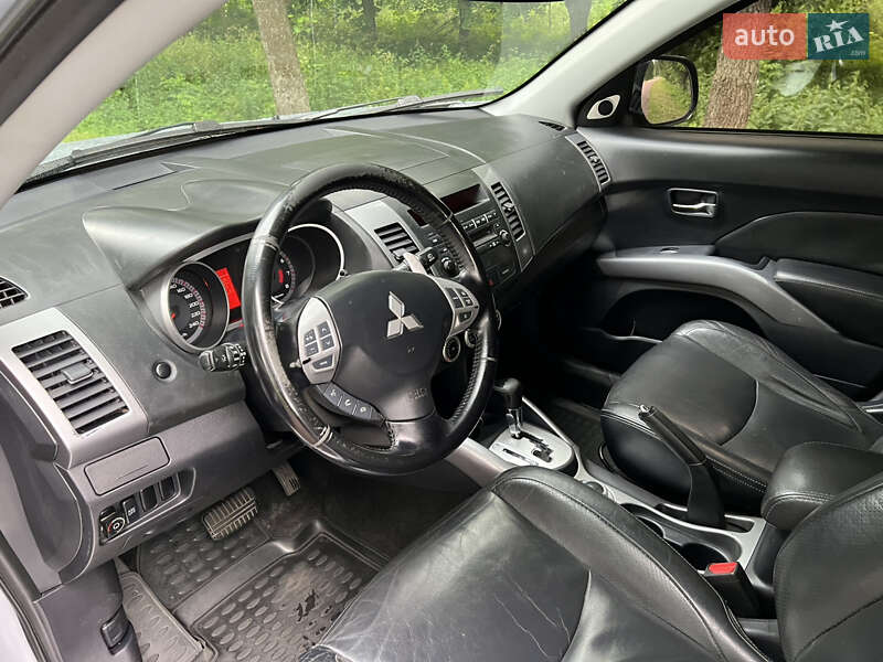 Внедорожник / Кроссовер Mitsubishi Outlander 2008 в Нежине