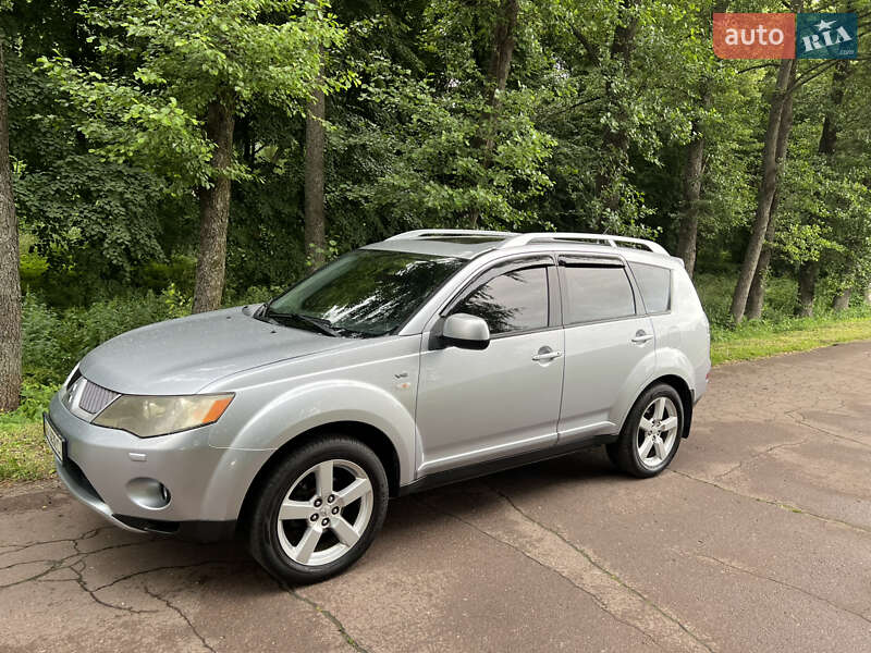 Внедорожник / Кроссовер Mitsubishi Outlander 2008 в Нежине