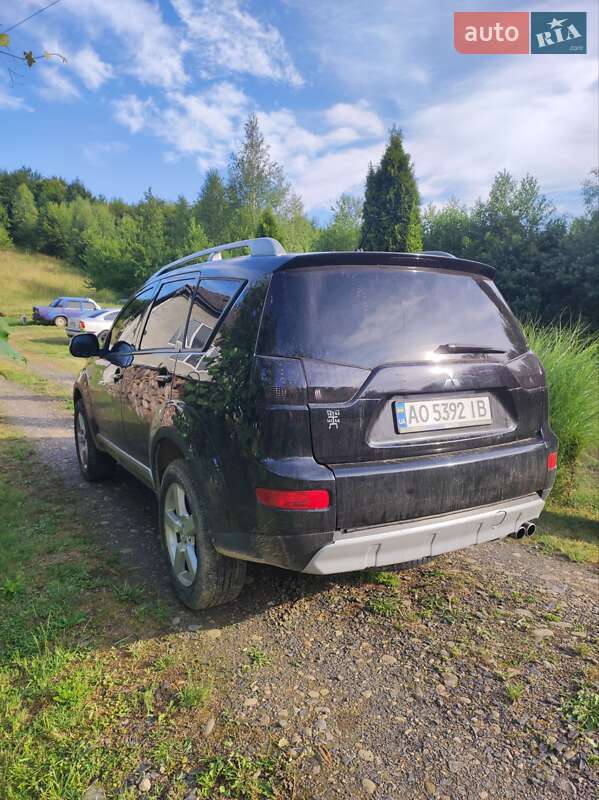 Позашляховик / Кросовер Mitsubishi Outlander 2006 в Сваляві фото 7 Позашляховик / Кросовер Mitsubishi Outlander 2006 в Сваляві