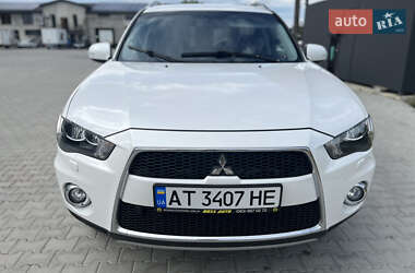 Внедорожник / Кроссовер Mitsubishi Outlander 2010 в 