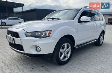 Внедорожник / Кроссовер Mitsubishi Outlander 2010 в 