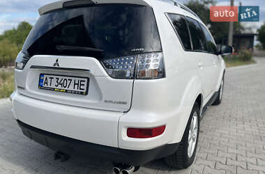 Внедорожник / Кроссовер Mitsubishi Outlander 2010 в 