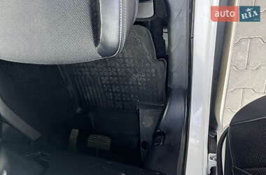 Внедорожник / Кроссовер Mitsubishi Outlander 2010 в 