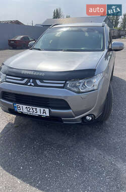 Внедорожник / Кроссовер Mitsubishi Outlander 2012 в Славянске