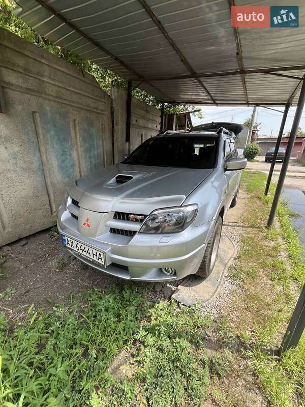 Mitsubishi Outlander 2004