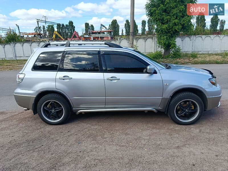 Внедорожник / Кроссовер Mitsubishi Outlander 2003 в Коростене