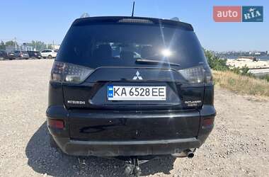 Внедорожник / Кроссовер Mitsubishi Outlander 2010 в 