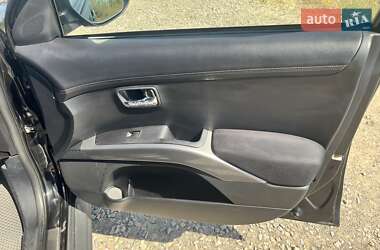 Внедорожник / Кроссовер Mitsubishi Outlander 2010 в 