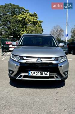 Внедорожник / Кроссовер Mitsubishi Outlander 2019 в Запорожье
