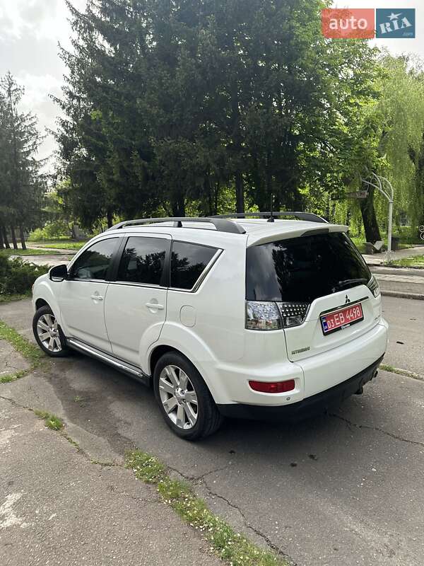 Внедорожник / Кроссовер Mitsubishi Outlander 2011 в Кривом Роге