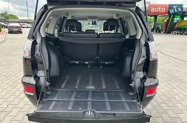 Внедорожник / Кроссовер Mitsubishi Outlander 2011 в 