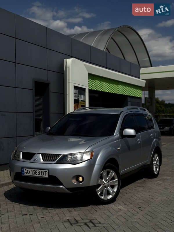 Mitsubishi Outlander 2008