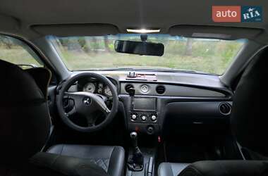 Внедорожник / Кроссовер Mitsubishi Outlander 2006 в Кременчуге