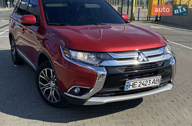 Внедорожник / Кроссовер Mitsubishi Outlander 2017 в Первомайске