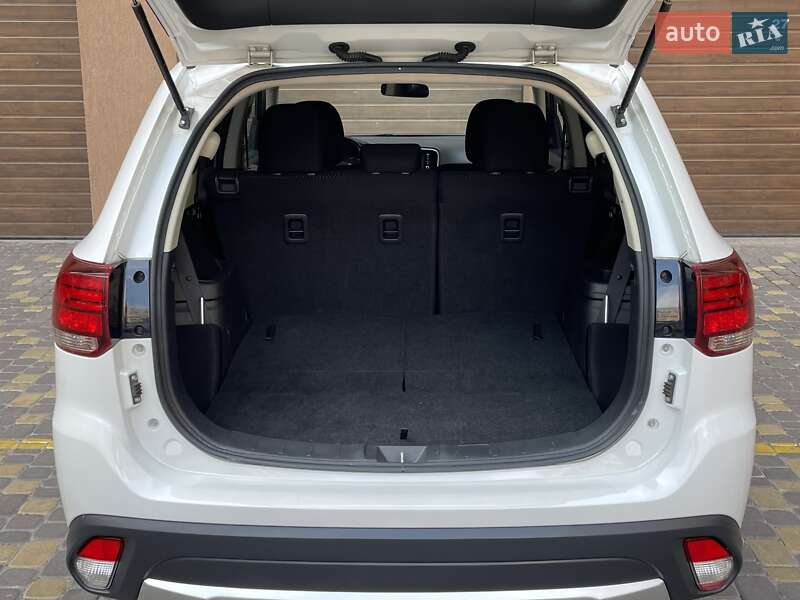 Позашляховик / Кросовер Mitsubishi Outlander 2015 в Вінниці