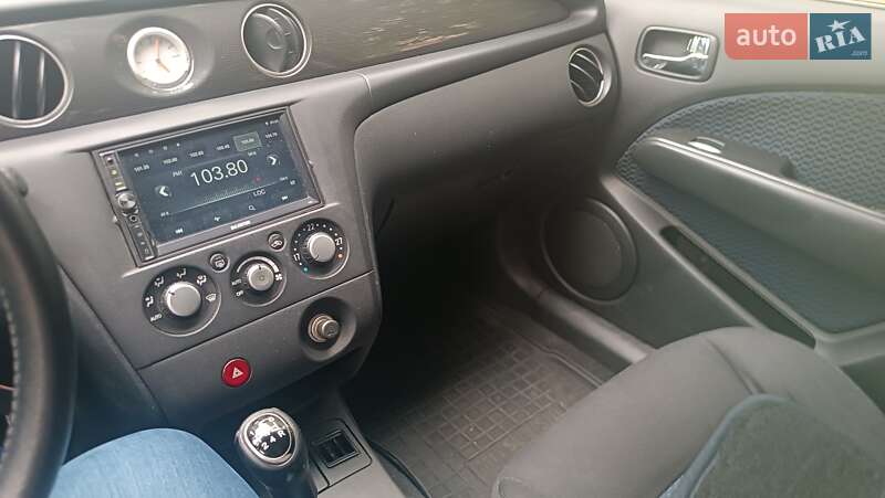 Позашляховик / Кросовер Mitsubishi Outlander 2005 в Івано-Франківську фото 3 Позашляховик / Кросовер Mitsubishi Outlander 2005 в Івано-Франківську