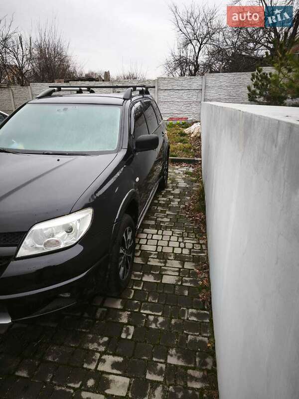 Внедорожник / Кроссовер Mitsubishi Outlander 2005 в Днепре
