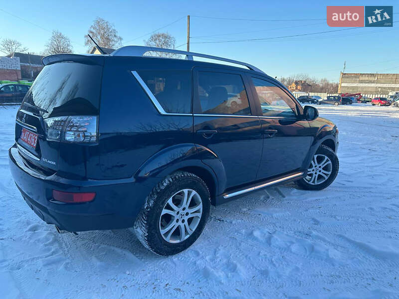 Позашляховик / Кросовер Mitsubishi Outlander 2010 в Києві