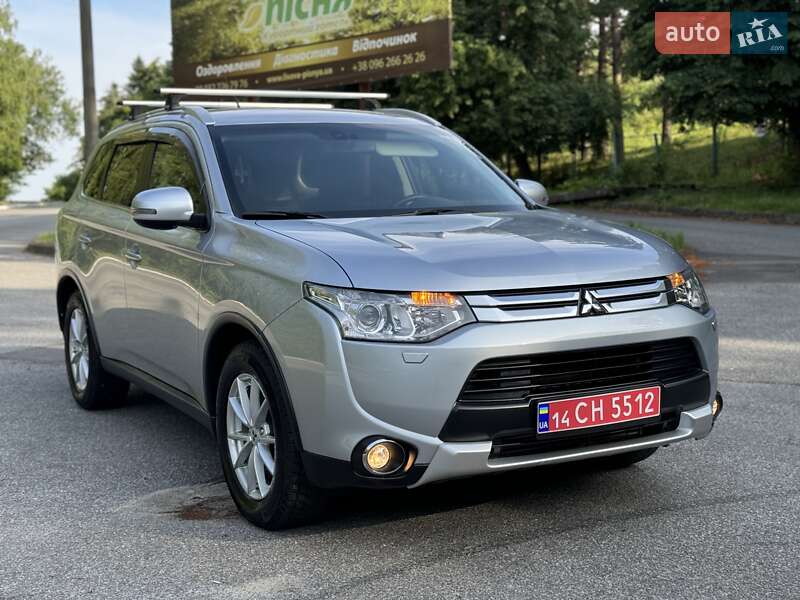 Внедорожник / Кроссовер Mitsubishi Outlander 2015 в Трускавце
